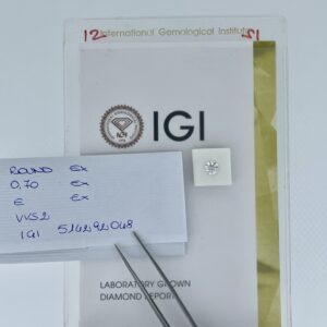 ROUND 0.70 Ct E VVS2