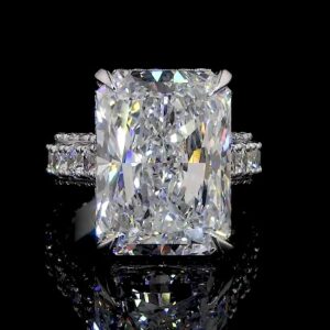 Home 2025 8 RADIANT OPULENCE SOLITAIRE